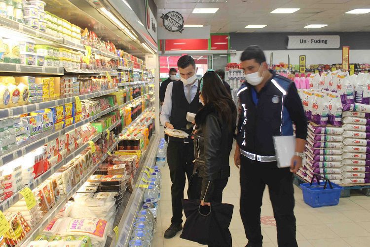 Bursa Karacabey’de zabıta ekiplerinden gıda denetimi