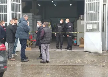 Bursa’da üzerine makine düşen işçi öldü