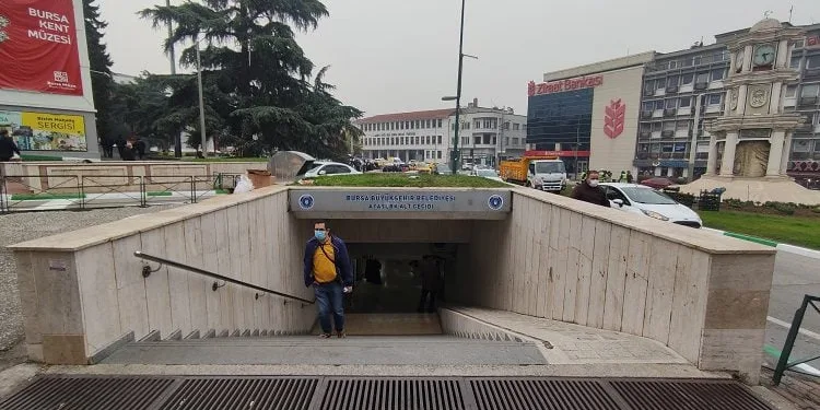 Bursa’da alt geçidi madde bağımlıları mesken tuttu 