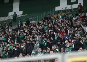 Bursaspor’a para ve bloke cezası