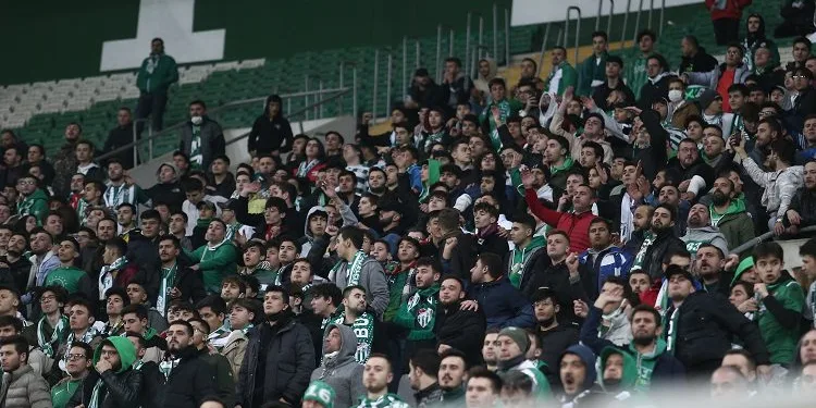 Bursaspor’a para ve bloke cezası