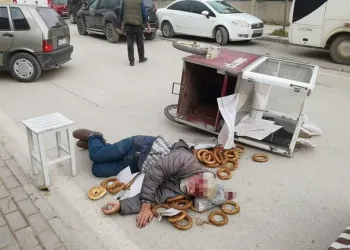 Bursa’da fırtınada tezgahı devrilen simitçi ağır yaralandı