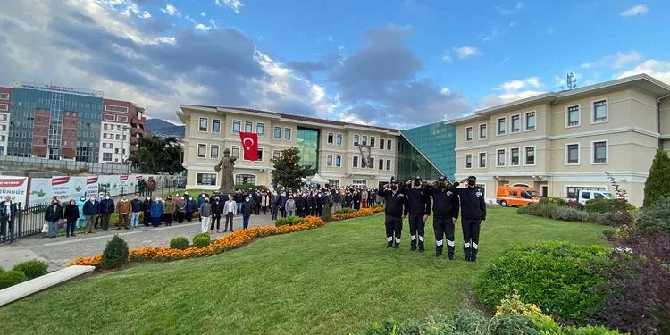 Osmangazi personeli Ata’yı andı