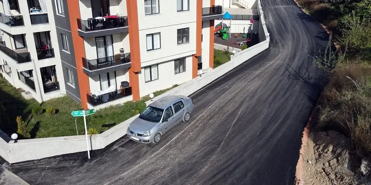 Osmangazi’de asfaltsız yol kalmıyor