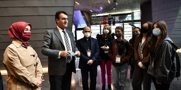Başkan Dündar yabancı öğrencilerle buluştu