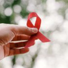 Hiç tedavi görmeden AIDS'i yendi