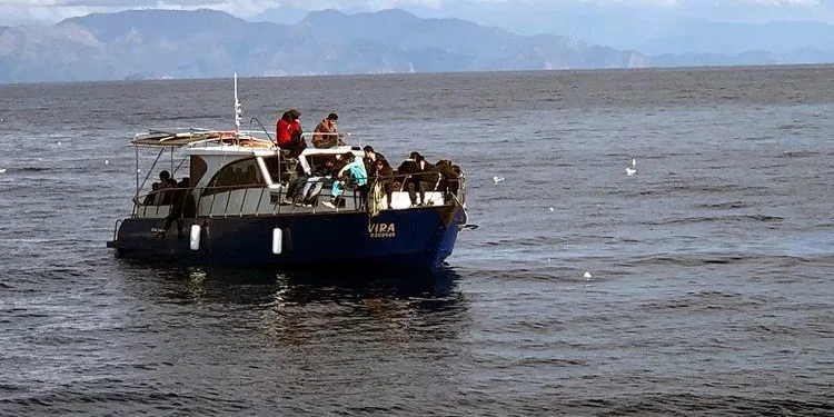 Marmaris’te 48 kaçak göçmen kurtarıldı