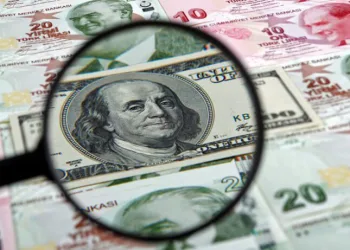 Dolar 12,49’la tarihi zirvesini gördü