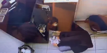 Çalıştığı döviz bürosunu soydu