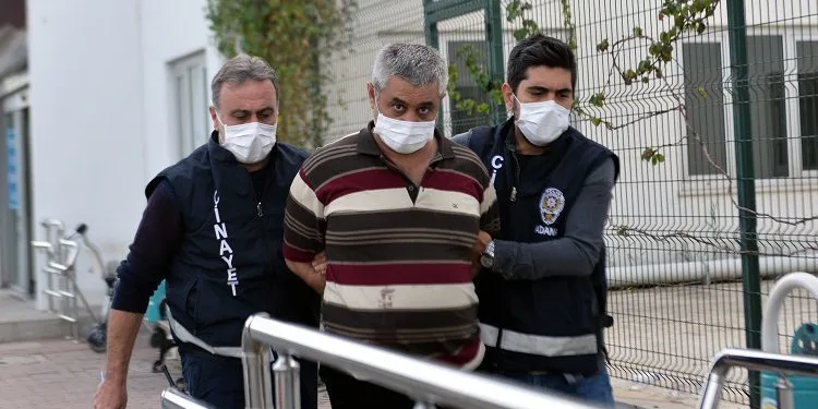 Babasını satırla öldürdü ‘oyun oynuyorduk’ dedi