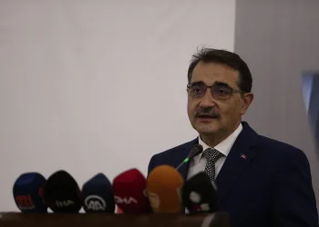 Dönmez: Faturaların bir kısmını bütçeden karşılıyoruz