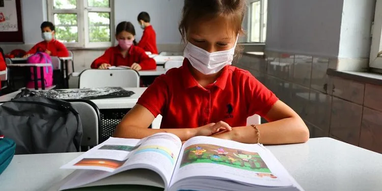 Okullar kapanabilir iddiasına Bakan Koca’dan açıklama