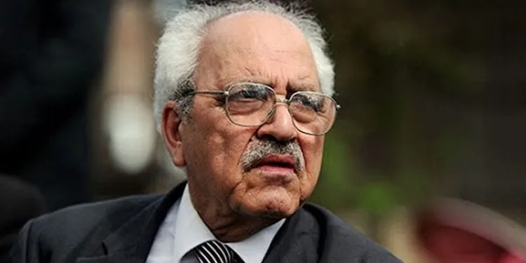 Şair Sezai Karakoç hayatını kaybetti