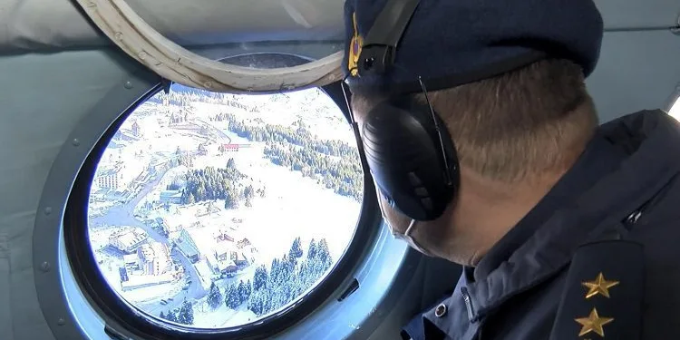 Uludağ’da jandarmadan helikopterli denetim