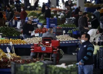 Esnaf ve vatandaşın pazar isyanı