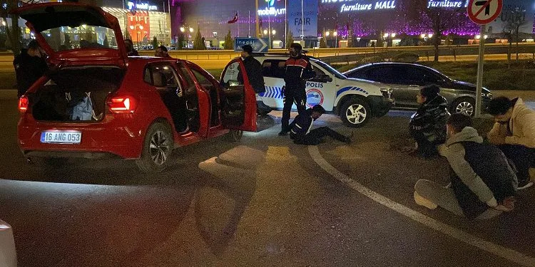 Bursa’da 30 kilometrelik takip kazayla son buldu