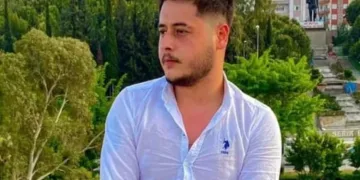 Kız arkadaşına laf attıkları genci öldürdüler