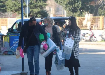 Türkiye’de bagajları doldurup ülkelerine dönüyorlar