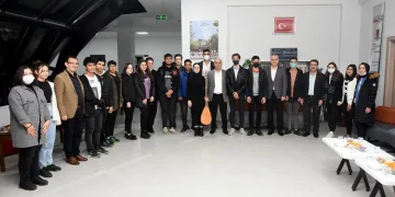 Başkan Aydın liseli gençlerle buluştu