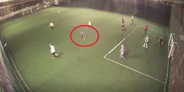 Ölüm, halı sahada maç yaparken yakaladı