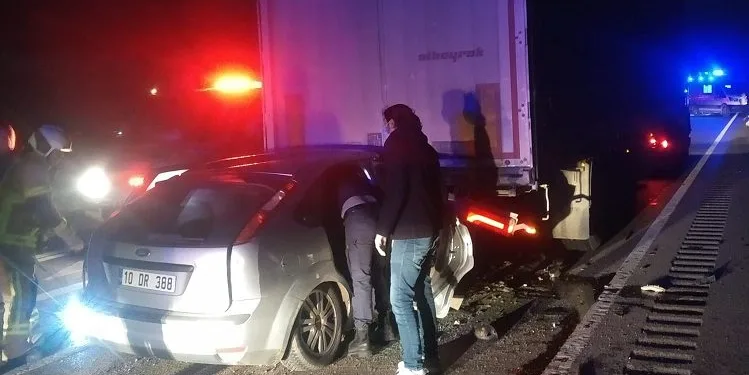 Bursa’da TIR’a arkadan çarptı