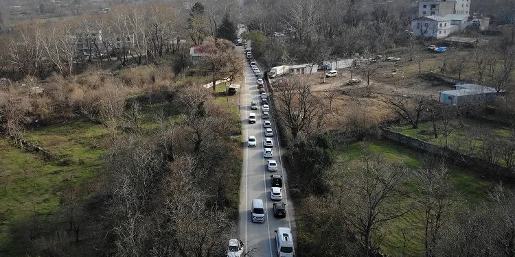 Bursa’da kilometrelerce uzayan su kuyruğu
