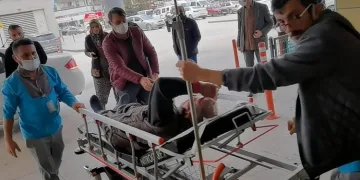 Bursa’da çatıdan düşen adam ağır yaralandı