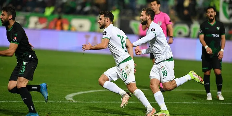 Bursaspor ilk kez deplasmanda 3 gol attı
