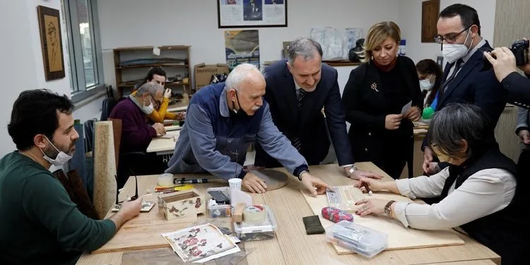 Bursa İnegöl’de sanat İNESMEK ile gelişiyor