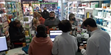 Kutu kutu ilaç alıp Bulgaristan’a gidiyorlar