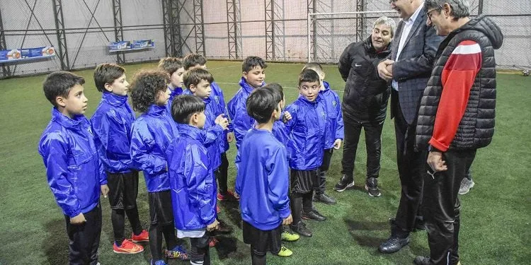 Başkan Özkan’dan altyapı sporcularına sürpriz ziyaret