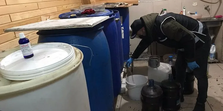 Bursa’da 400 litre sahte içki ele geçirildi