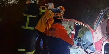 Dereye uçan aracında ölü bulundu