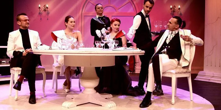 “Akşam Yemeği” Bursa’da tiyatrosevfuşuyor