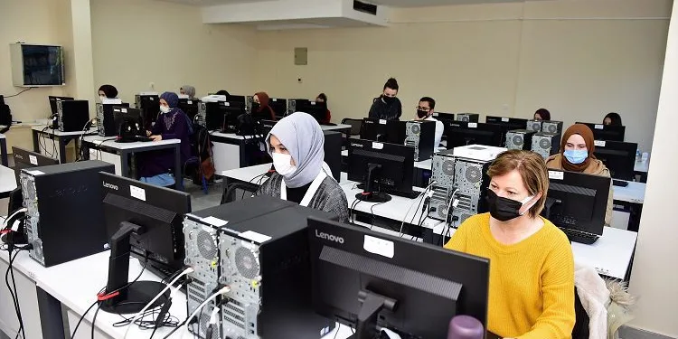 Bursa Yıldırım Belediyesi’nden istihdam garantili kurs