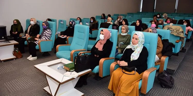 Bursa Yıldırım’da yazarlık okulu devam ediyor