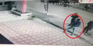 Bursa’da tanımadığı kişi tarafından saldırıya uğradı