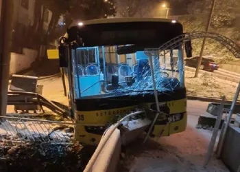 Bursa’da belediye otobüsü kara hazırlıksız yakalandı