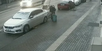 Bursa’da kağıt toplayıcı çöp kovasını çaldı