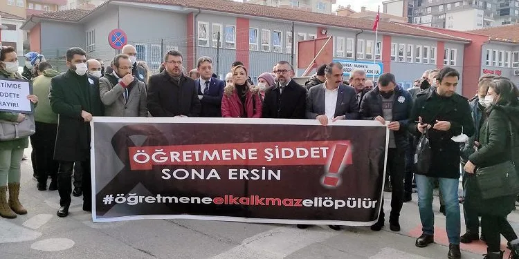Bursa’da öğretmene yapılan saldırıyı kınadılar