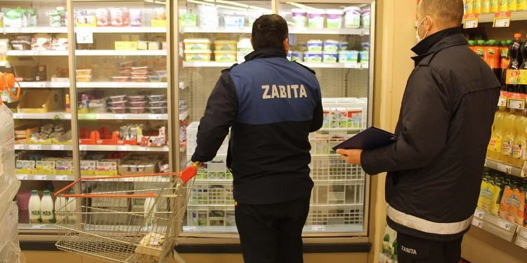 Bursa’da marketlerdeki gıda denetimleri sürüyor
