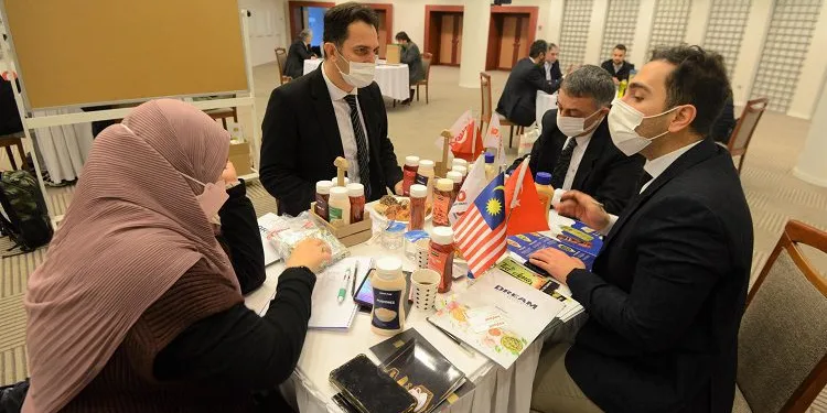Bursa’da faaliyet gösteren firmalar Malezya’dan gelen iş dünyası temsilcileriyle buluştu