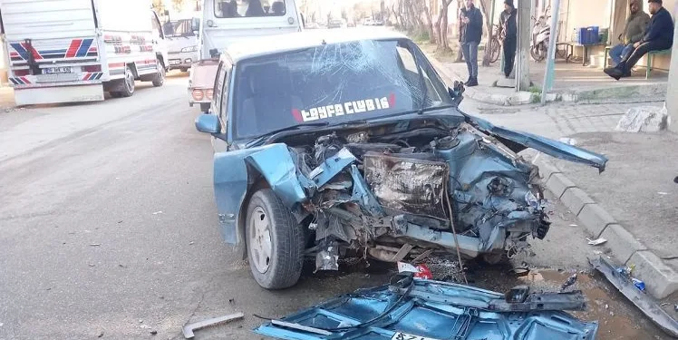 Bursa’da park halindeki kamyonete çarptı