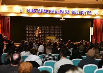 Bursa Mustafakemalpaşa’da Aşkım Kapışmak seminerine büyük ilgi
