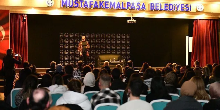 Bursa Mustafakemalpaşa’da Aşkım Kapışmak seminerine büyük ilgi