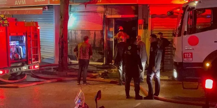 Bursa’da iş yerinde çıkan yangın korkuttu