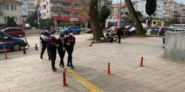 Bursa’da bakıcılık yaptığı evden 1 milyonluk döviz çaldı