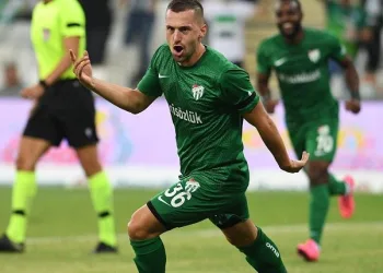 Burak Altıparmak takıma geri dönüyor