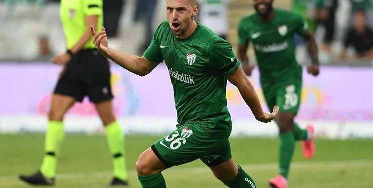 Burak Altıparmak takıma geri dönüyor