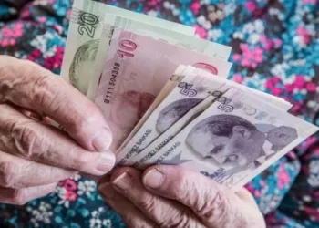 Memur ve emeklilerin gözü o tarihte! Sayılı günler kaldı